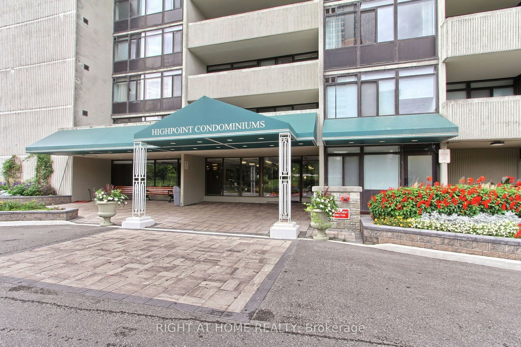 1006-3300 Don Mills Road, Toronto, ON, M2J 4X7 - 3