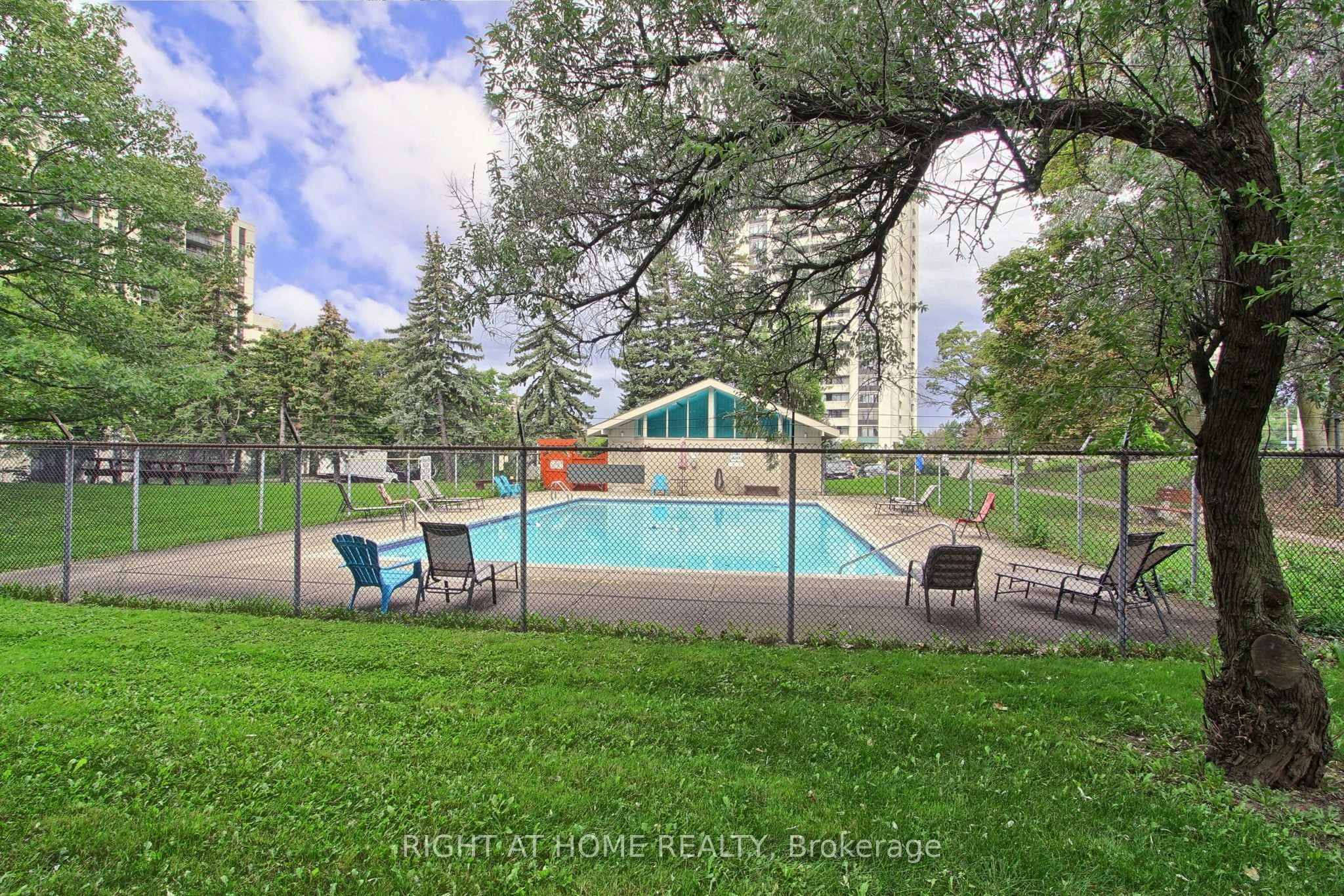 1006-3300 Don Mills Road, Toronto, ON, M2J 4X7 - 46