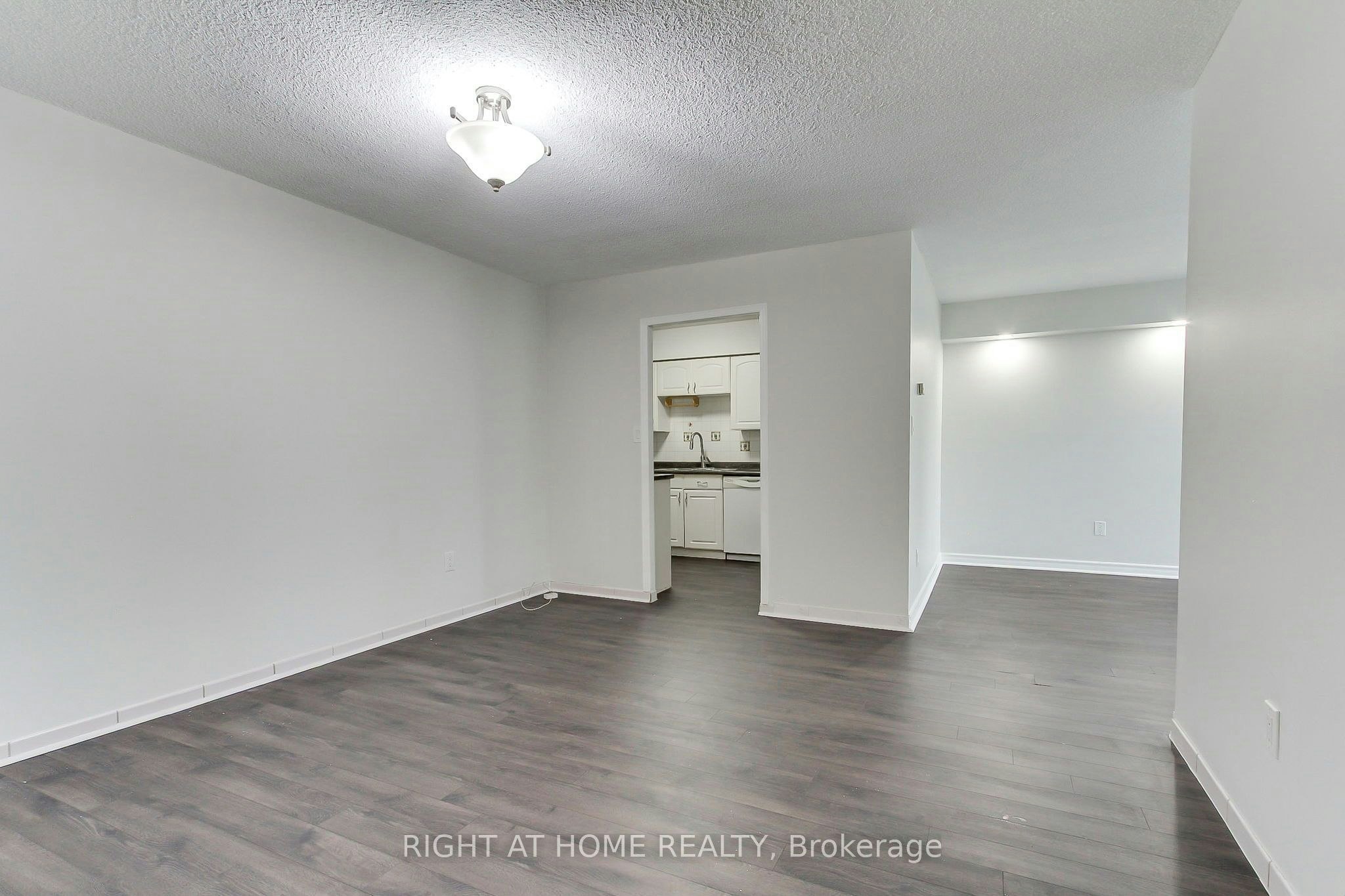 1006-3300 Don Mills Road, Toronto, ON, M2J 4X7 - 9