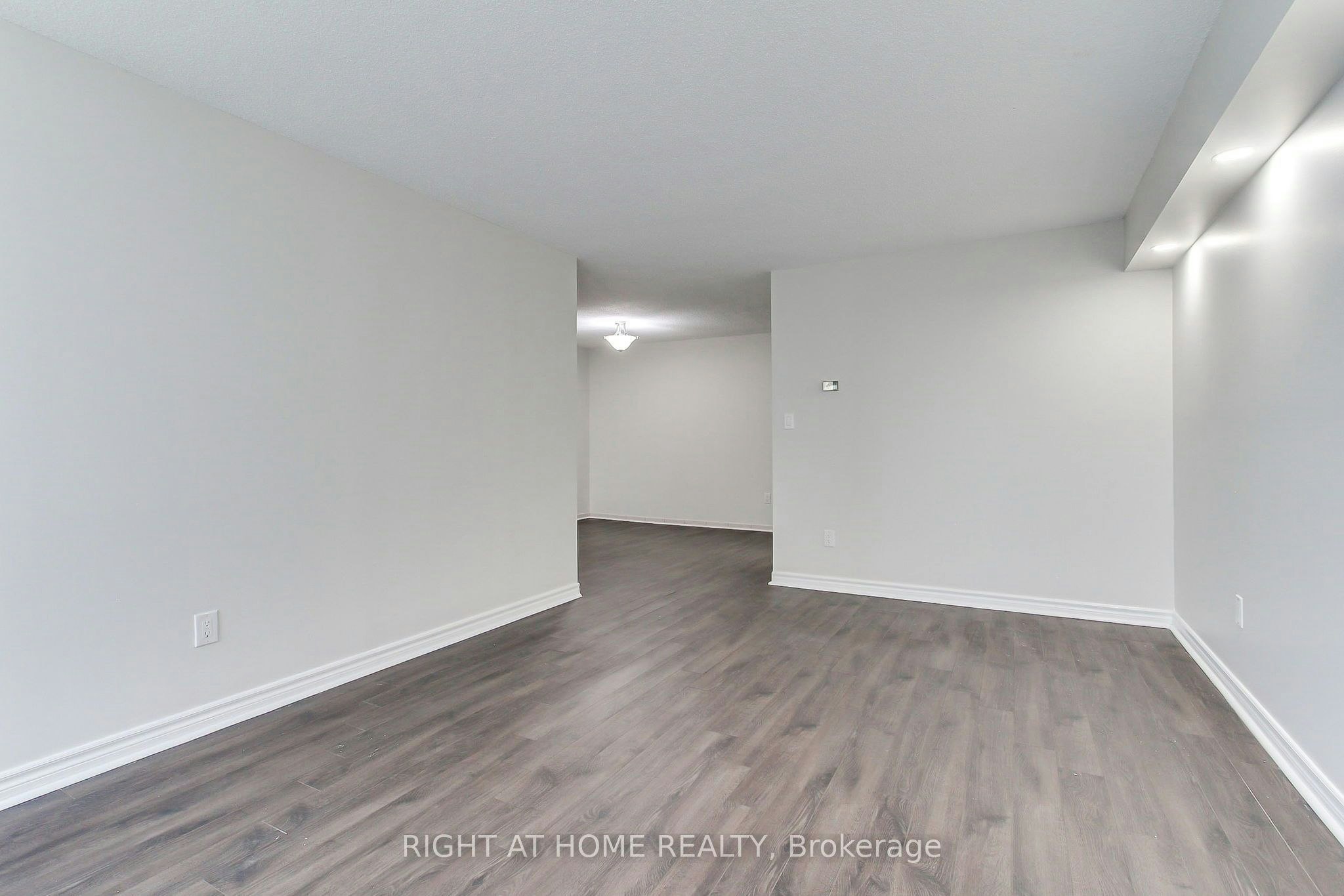 1006-3300 Don Mills Road, Toronto, ON, M2J 4X7 - 15