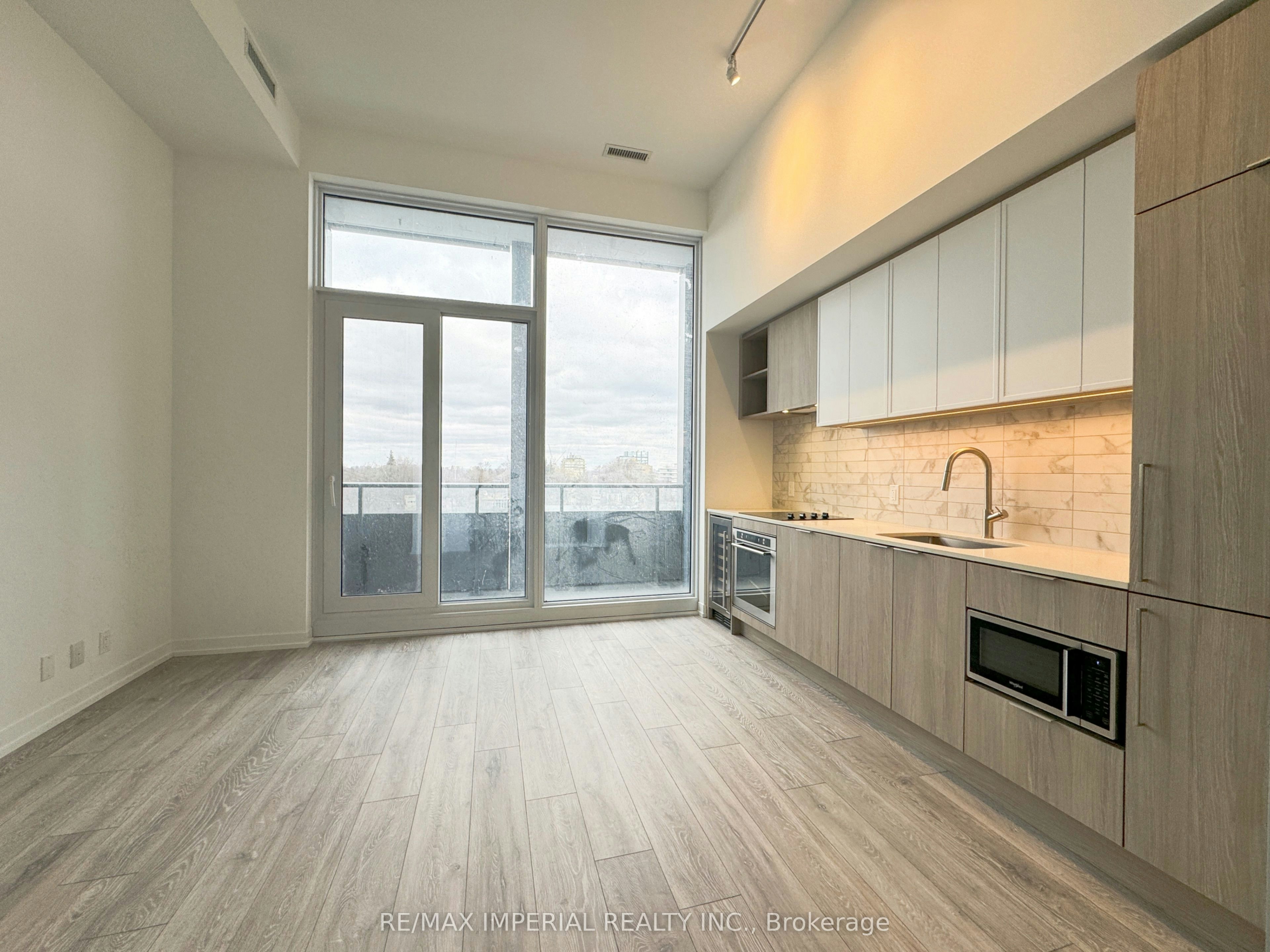 1005-2020 Bathurst Street, Toronto, ON, M5P 0A6