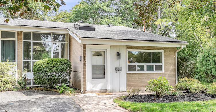 155 Three Valleys Drive, Toronto, ON, M3A 3C1