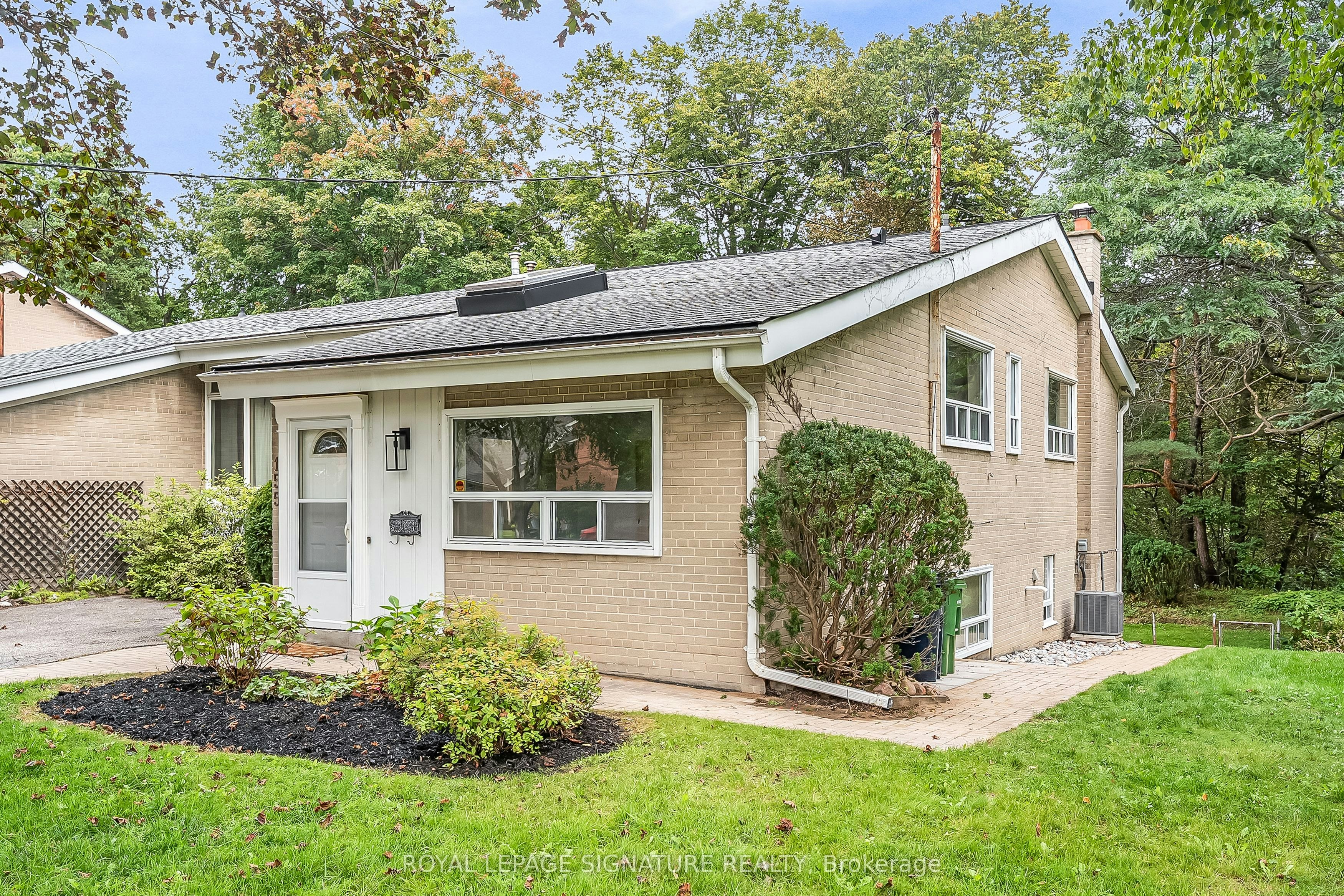 155 Three Valleys Drive, Toronto, ON, M3A 3C1 - 2