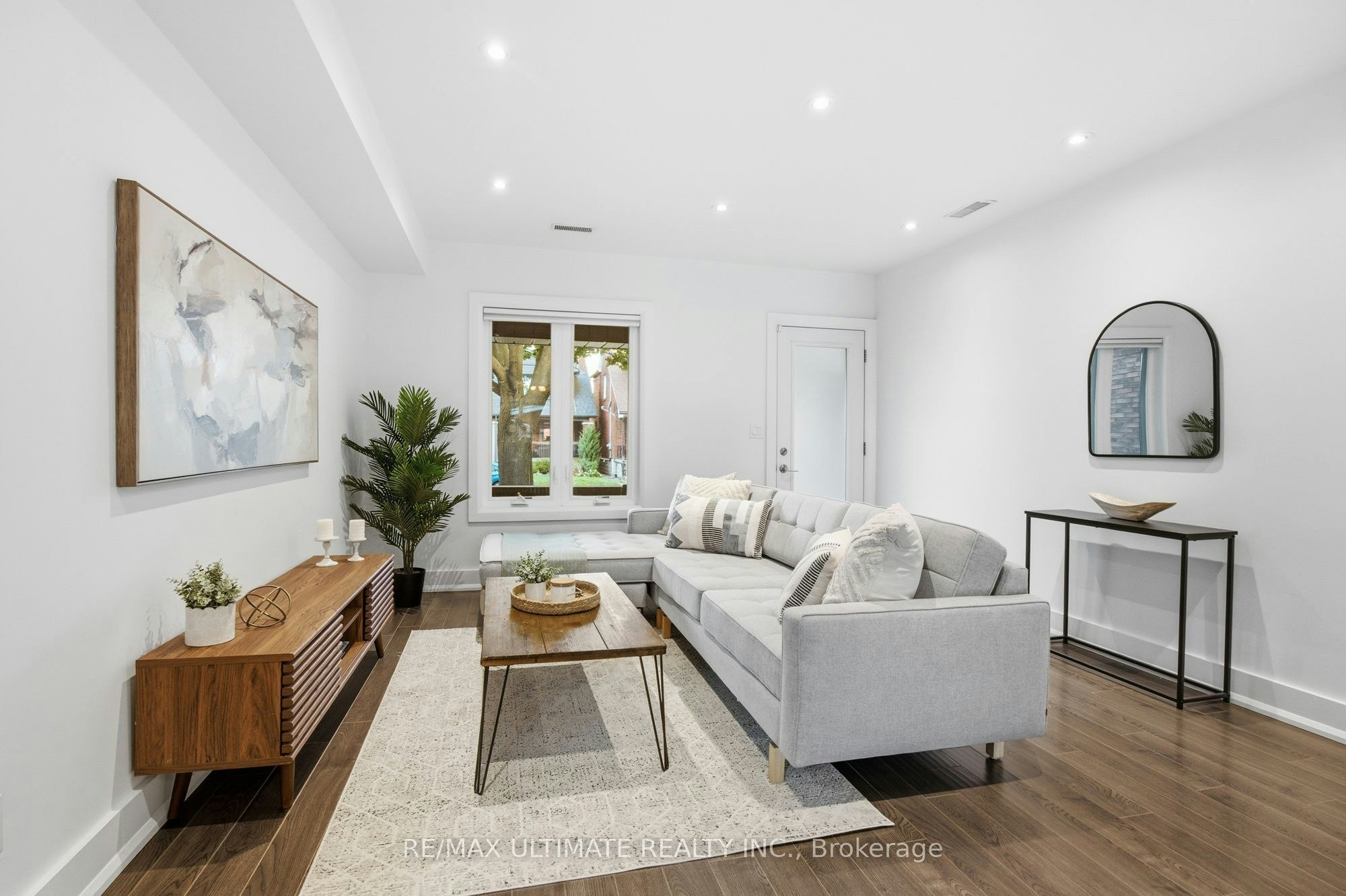 Main/Upper-305 Winona Drive, Toronto, ON, M6C 3S8 - 5