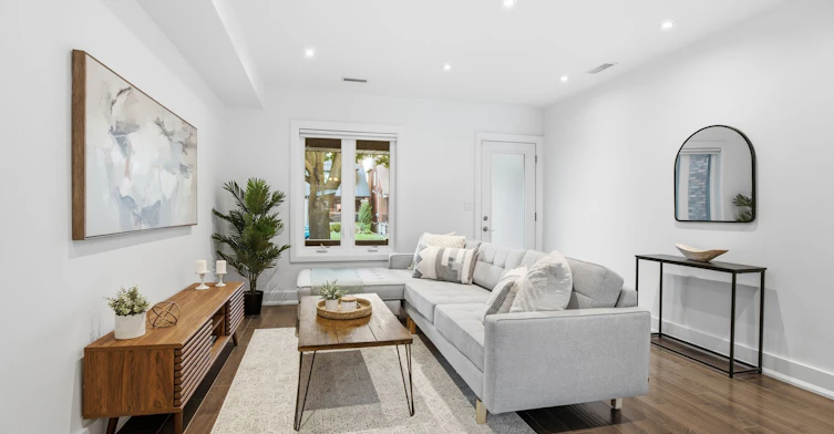 Main/Upper-305 Winona Drive, Toronto, ON, M6C 3S8 - 5