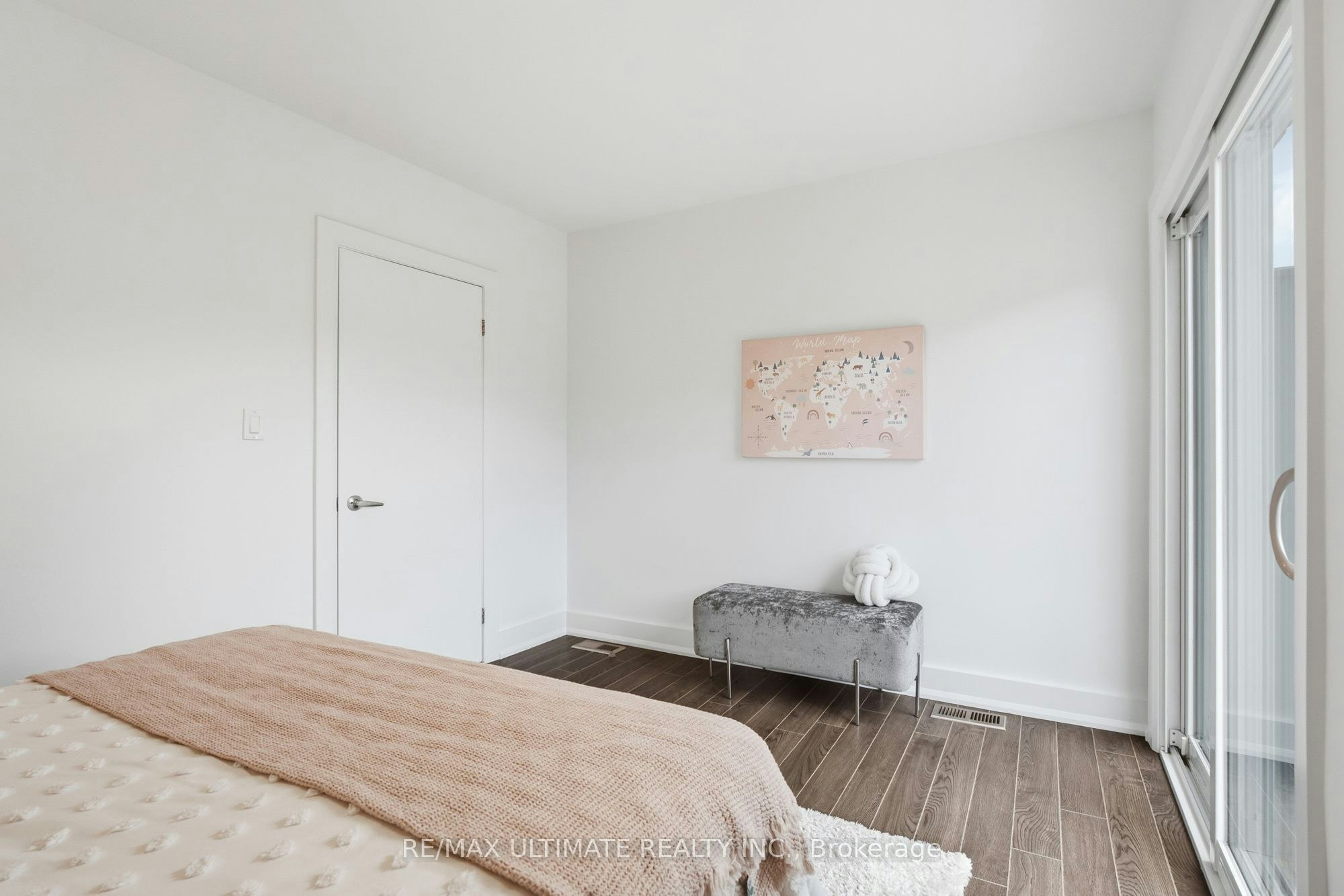 Main/Upper-305 Winona Drive, Toronto, ON, M6C 3S8 - 30