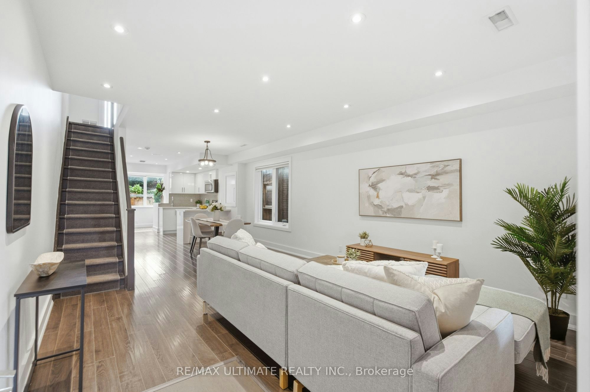 Main/Upper-305 Winona Drive, Toronto, ON, M6C 3S8 - 4