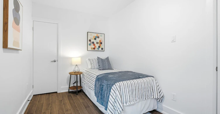 Main/Upper-305 Winona Drive, Toronto, ON, M6C 3S8 - 32