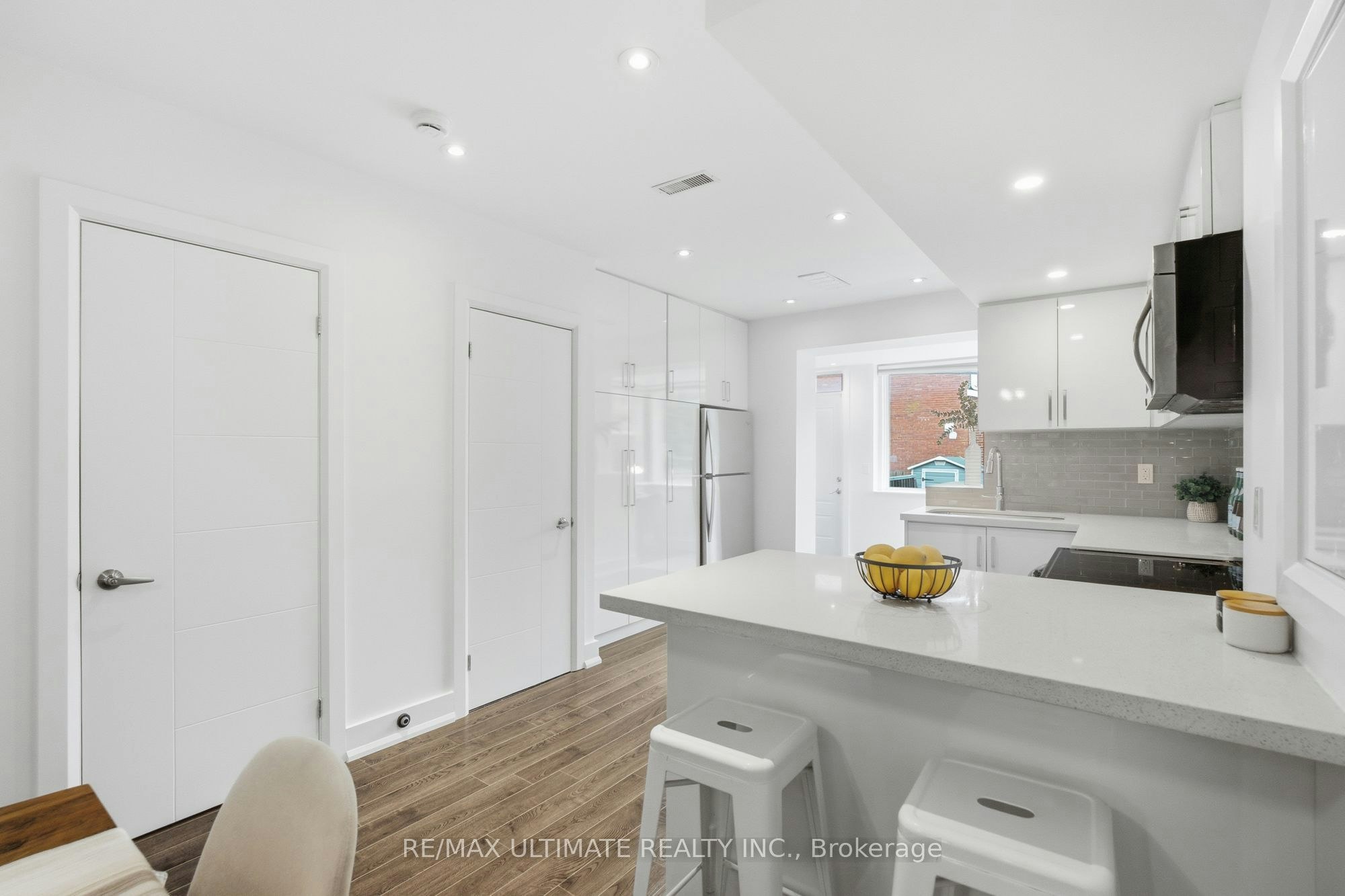 Main/Upper-305 Winona Drive, Toronto, ON, M6C 3S8 - 15