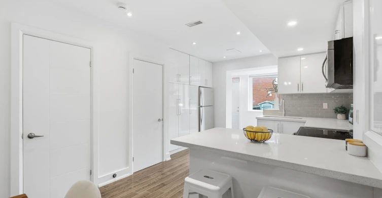 Main/Upper-305 Winona Drive, Toronto, ON, M6C 3S8 - 15