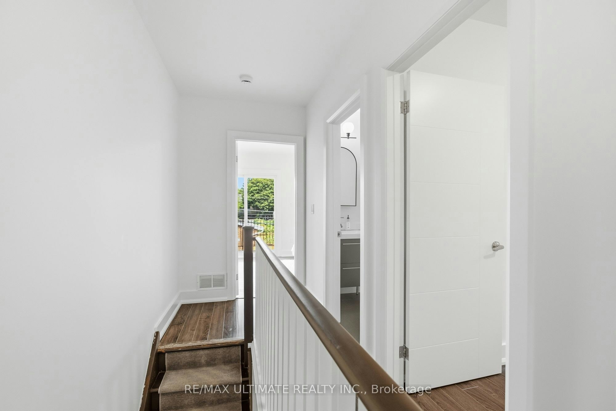 Main/Upper-305 Winona Drive, Toronto, ON, M6C 3S8 - 24