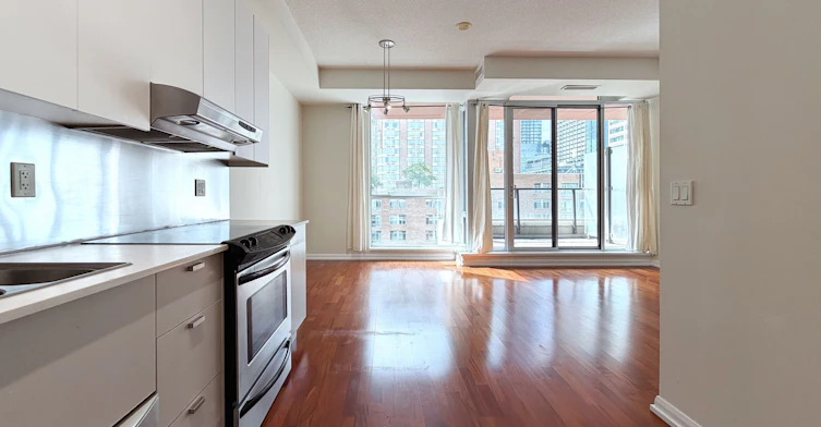 1820-111 Elizabeth Street, Toronto, ON, M5G 1P7 - 18