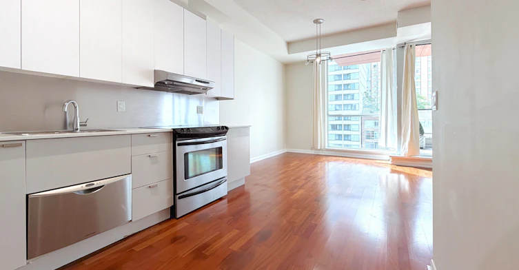 1820-111 Elizabeth Street, Toronto, ON, M5G 1P7 - 17