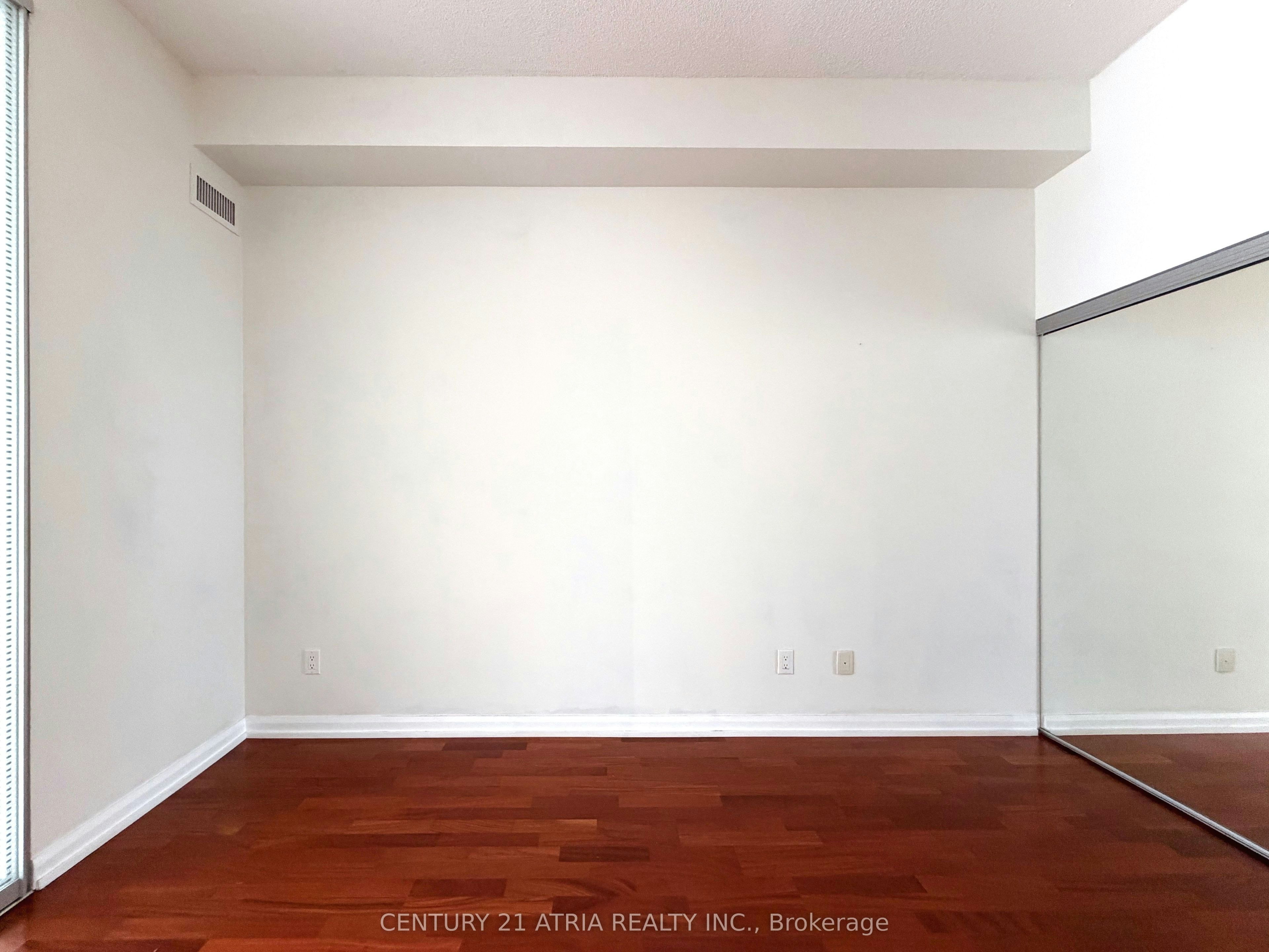 1820-111 Elizabeth Street, Toronto, ON, M5G 1P7 - 25