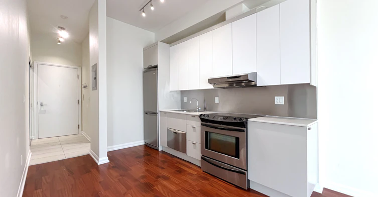 1820-111 Elizabeth Street, Toronto, ON, M5G 1P7 - 19