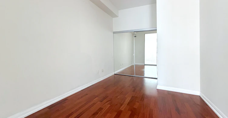 1820-111 Elizabeth Street, Toronto, ON, M5G 1P7 - 23