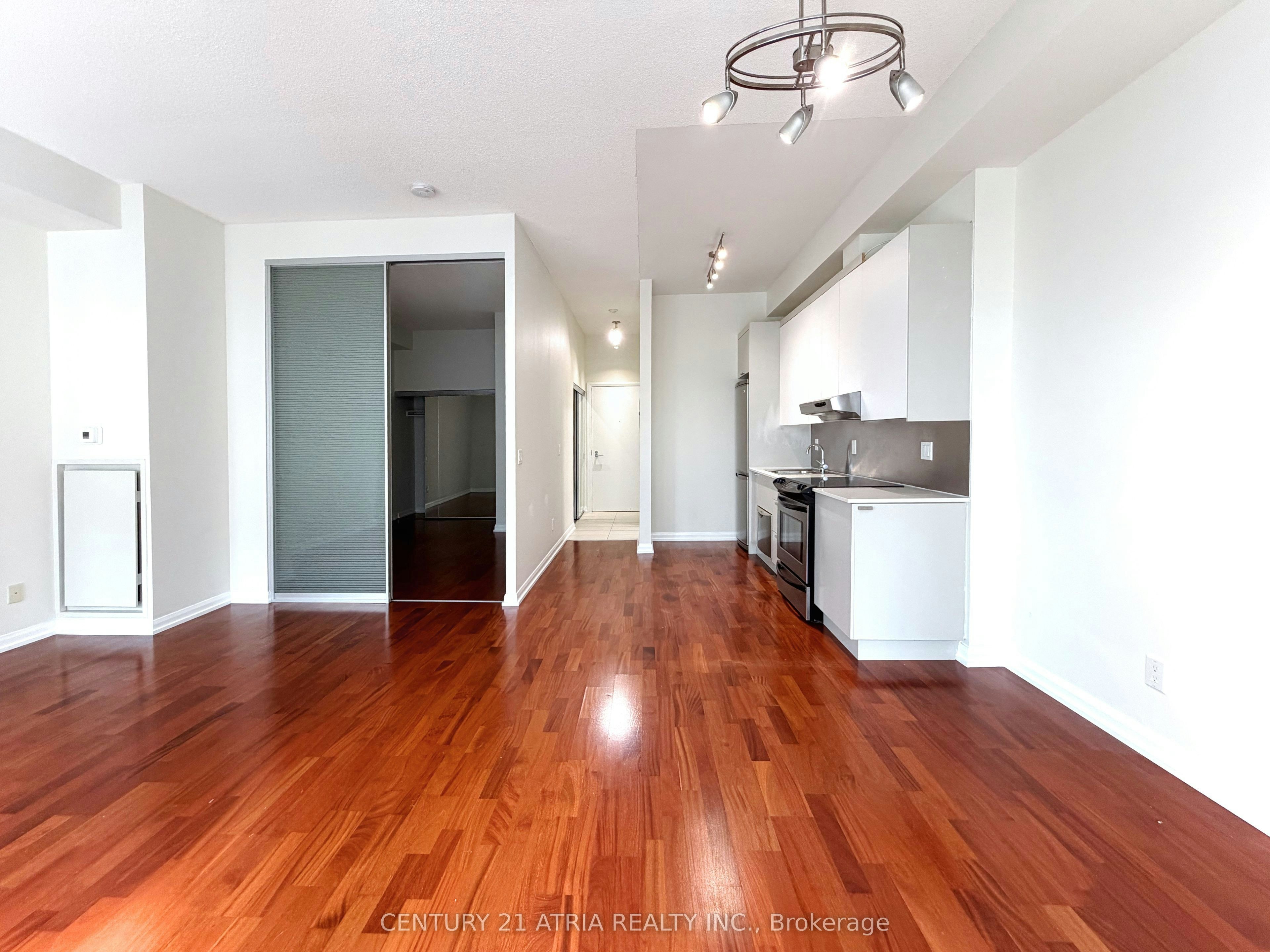 1820-111 Elizabeth Street, Toronto, ON, M5G 1P7 - 21