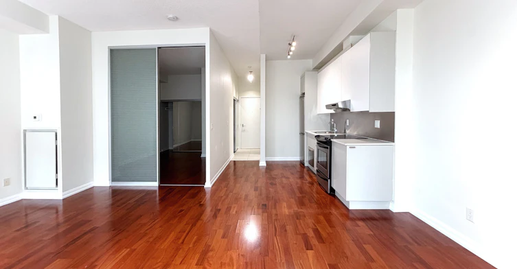 1820-111 Elizabeth Street, Toronto, ON, M5G 1P7 - 21