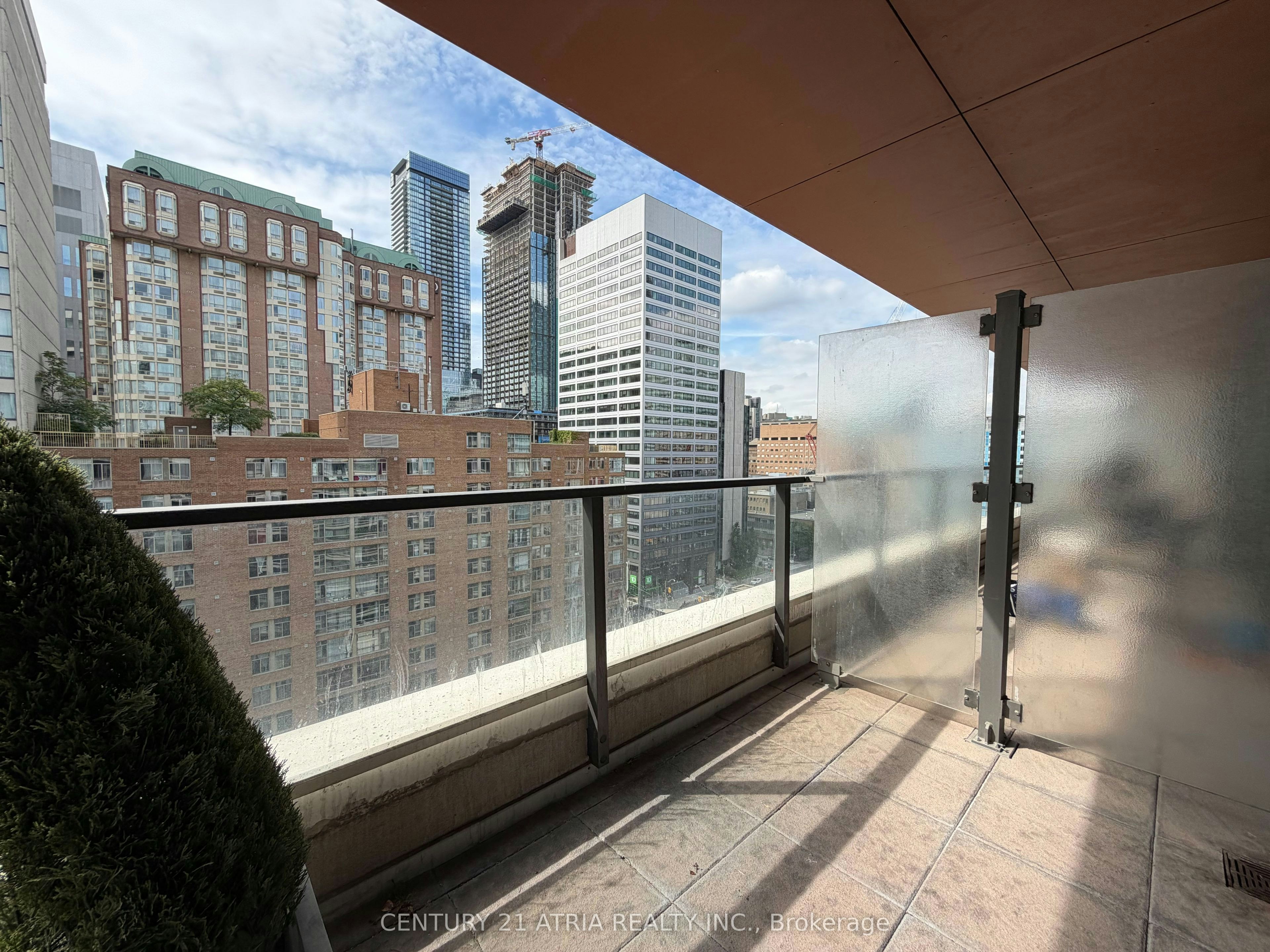 1820-111 Elizabeth Street, Toronto, ON, M5G 1P7 - 34