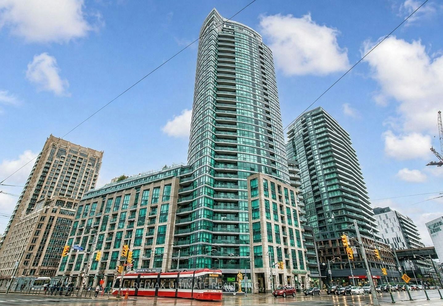 2404-600 Fleet Street, Toronto, ON, M5V 1B7