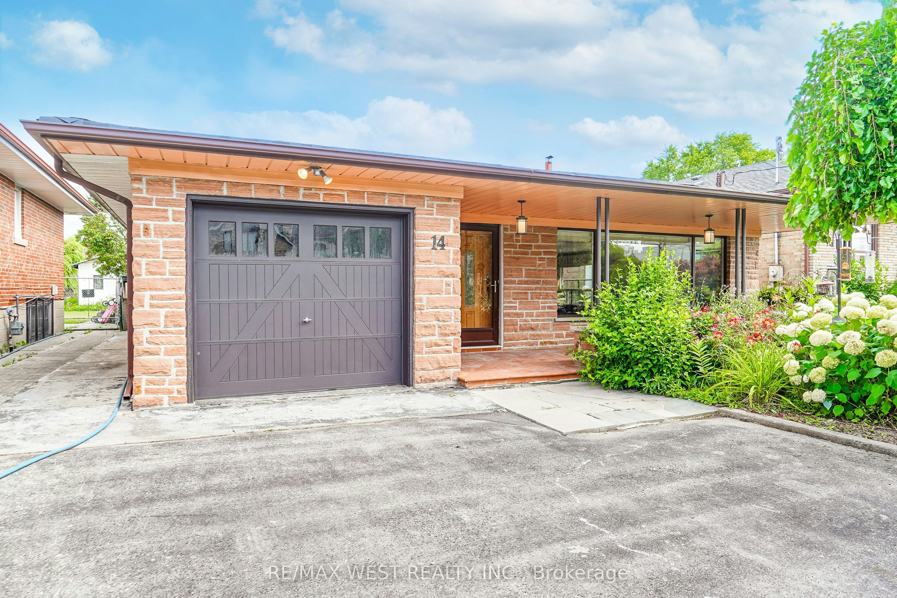 14 Model Avenue, Toronto, ON, M3H 1W1
