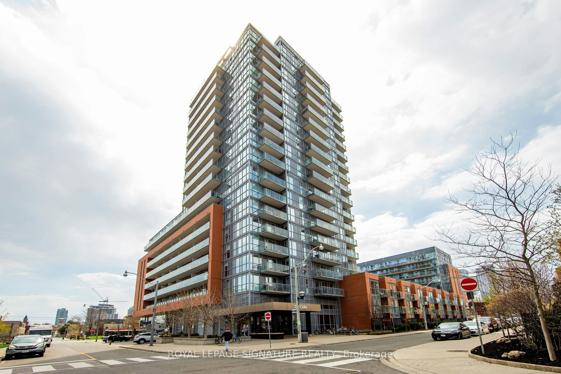 1007-25 Cole Street, Toronto, ON, M5A 4M3 - 2