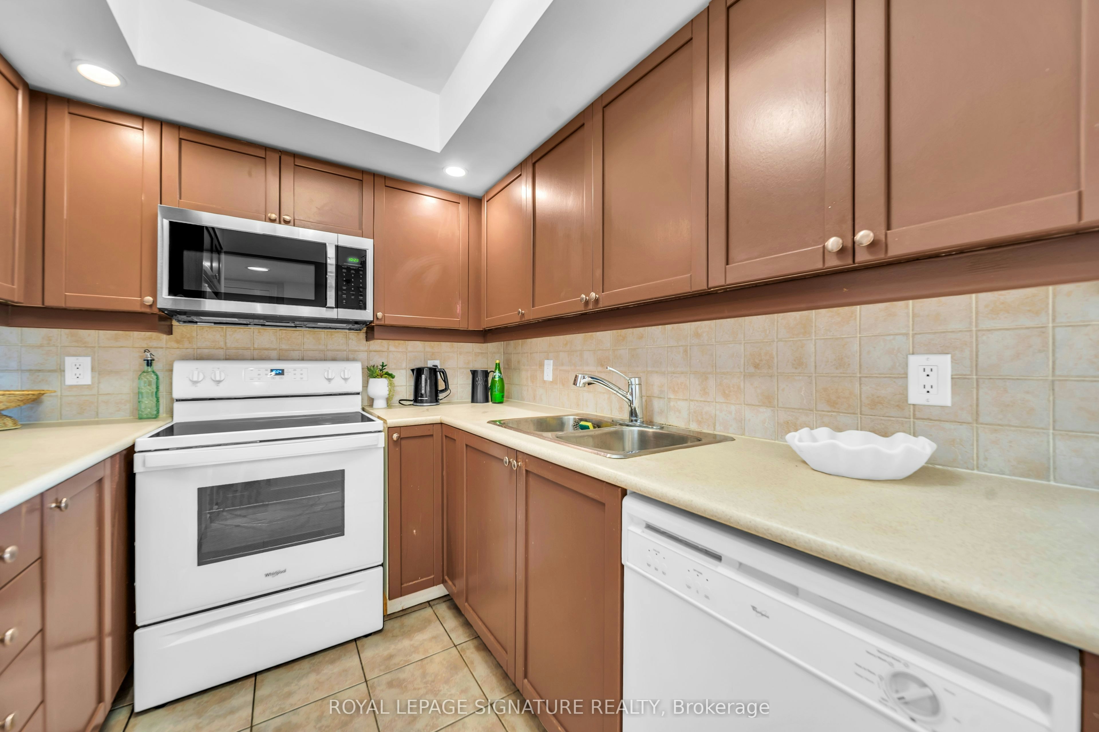 2122-15 Northtown Way, Toronto, ON, M2N 7A2 - 6