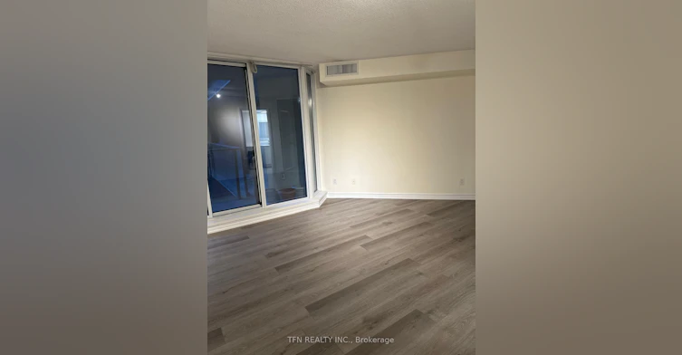 111 Elizabeth Street, Toronto, ON, M5G 1P7 - 2