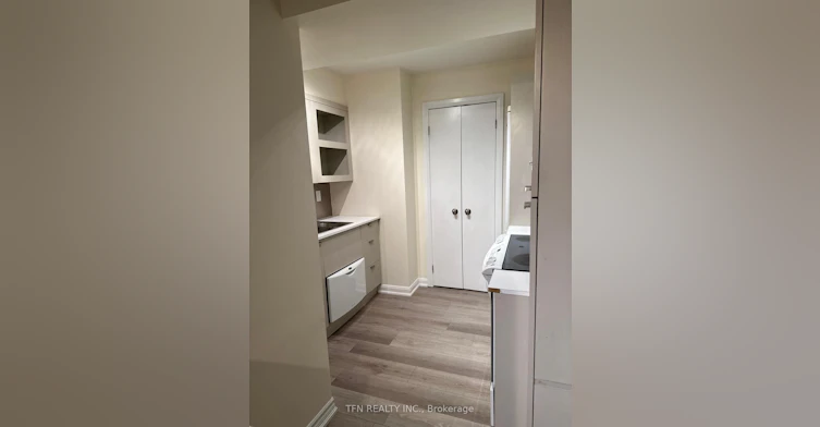 111 Elizabeth Street, Toronto, ON, M5G 1P7 - 10