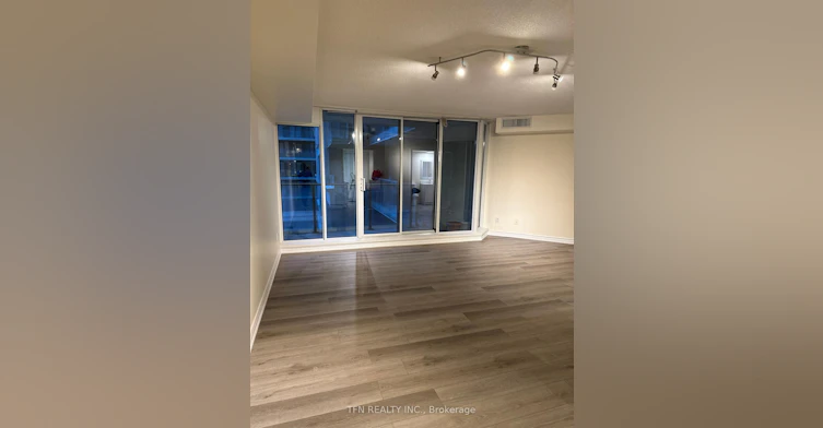111 Elizabeth Street, Toronto, ON, M5G 1P7
