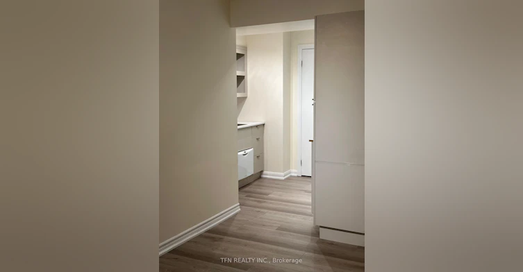 111 Elizabeth Street, Toronto, ON, M5G 1P7 - 11