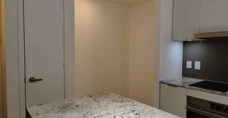 2412-1 Bloor Street E, Toronto, ON, M4W 1A9 - 5