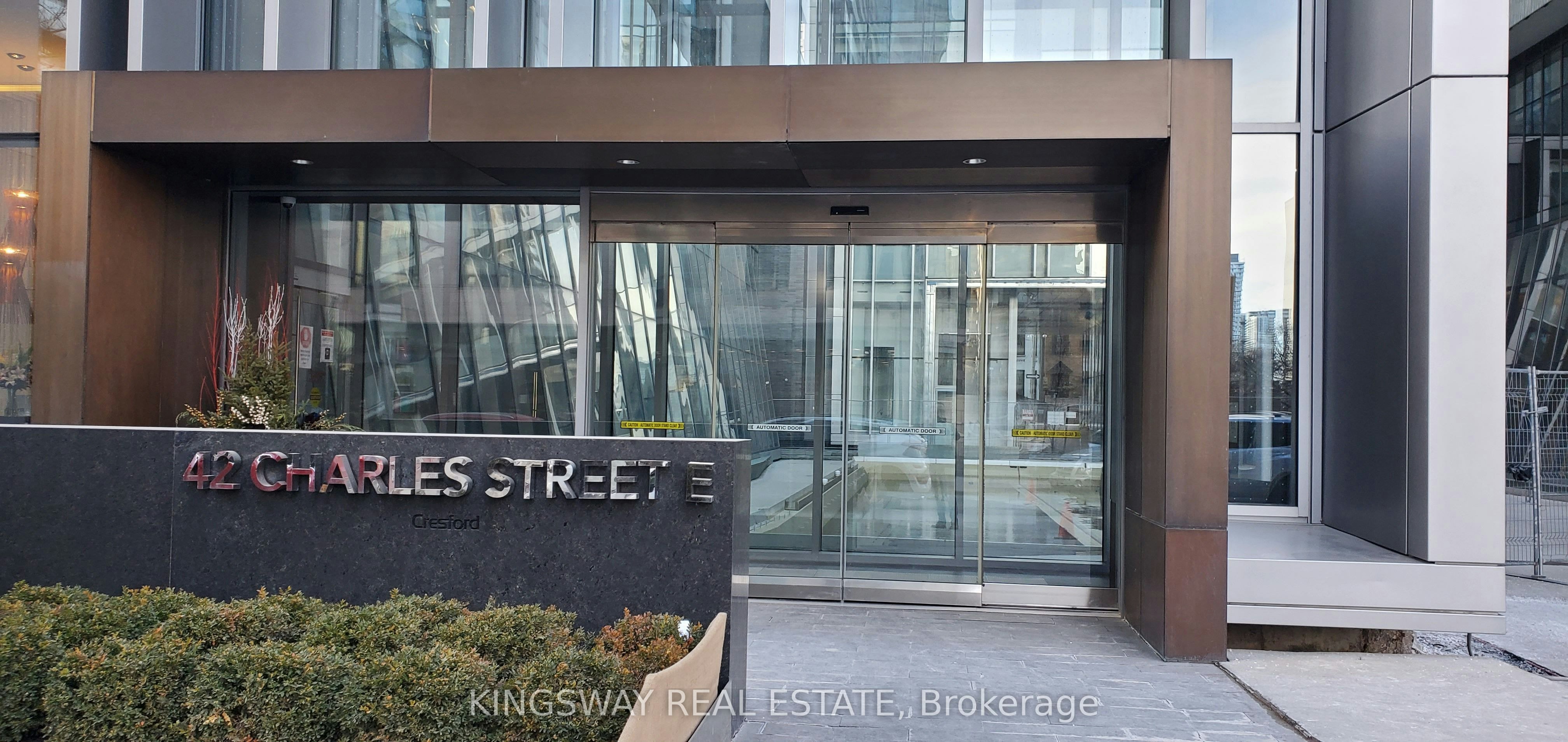 3401-42 Charles Street E, Toronto, ON, M4Y 0B7 - 2