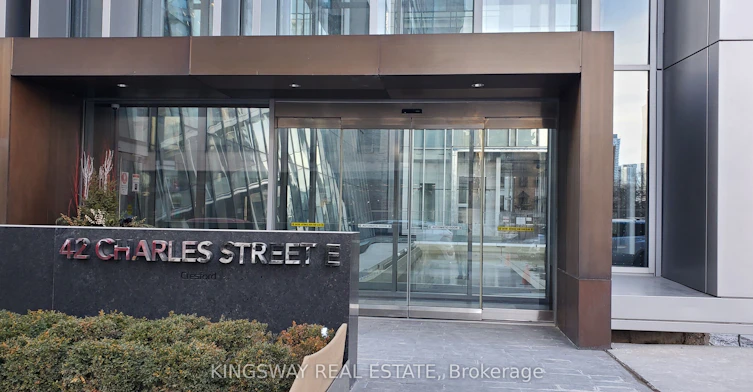 3401-42 Charles Street E, Toronto, ON, M4Y 0B7 - 2