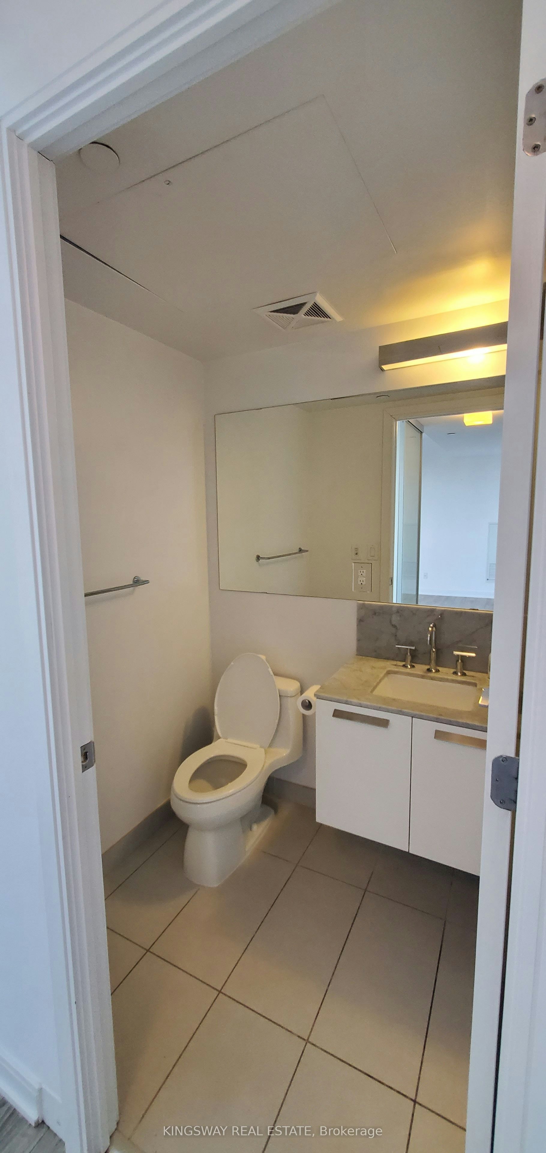 3401-42 Charles Street E, Toronto, ON, M4Y 0B7 - 12