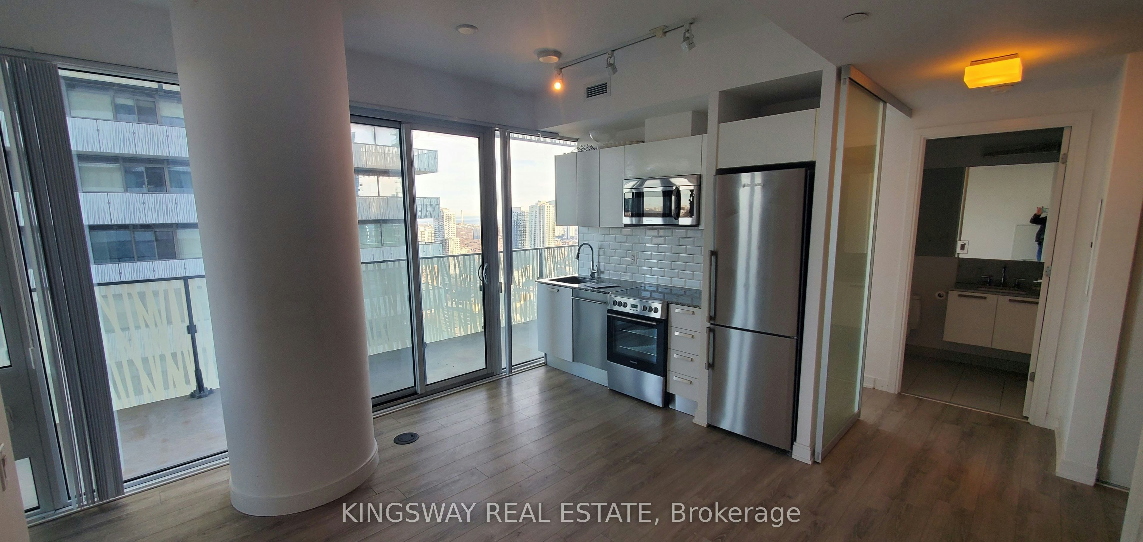 3401-42 Charles Street E, Toronto, ON, M4Y 0B7 - 3
