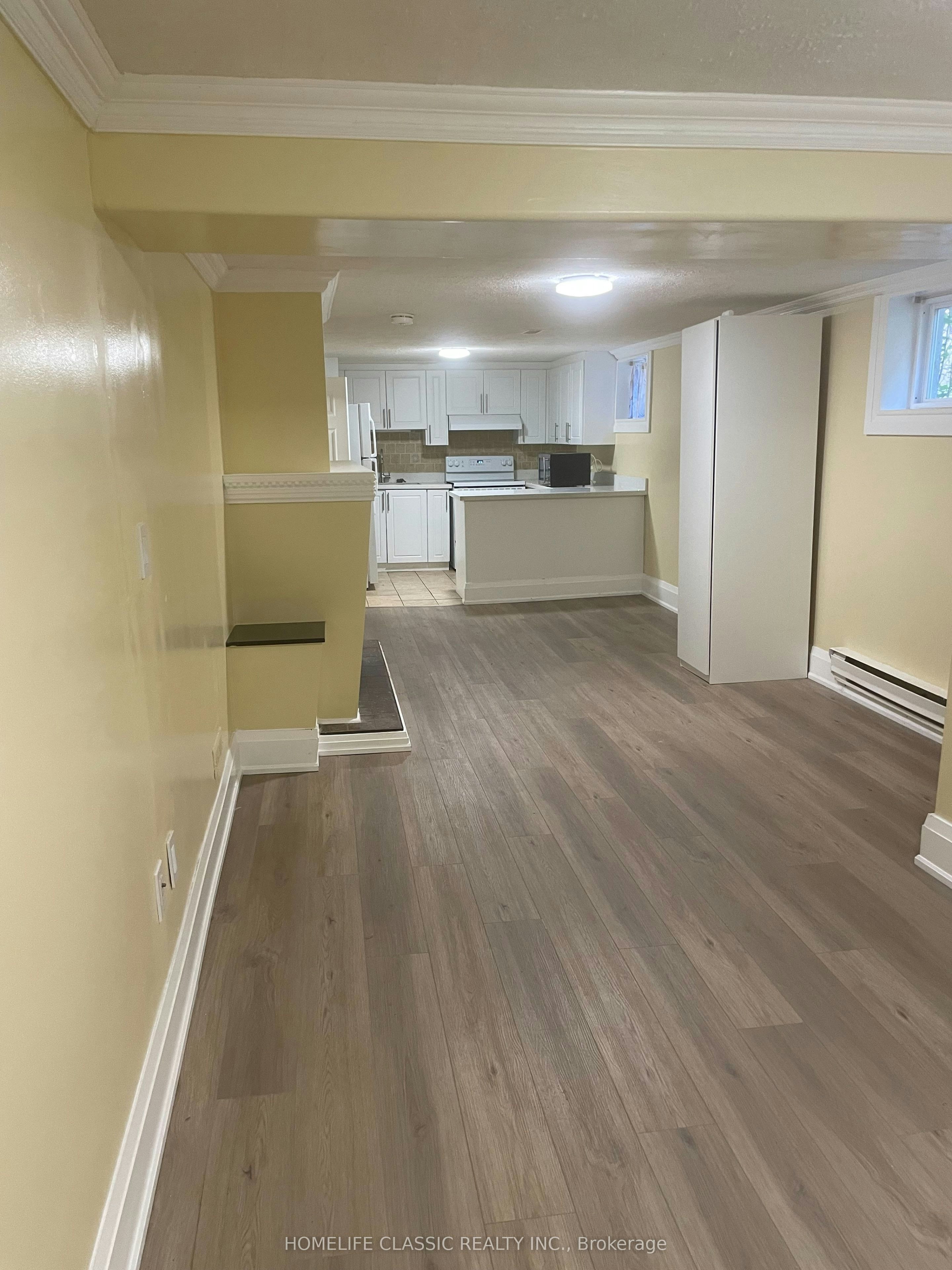 LOWER-31 Madawaska Avenue, Toronto, ON, M2M 2R1 - 6