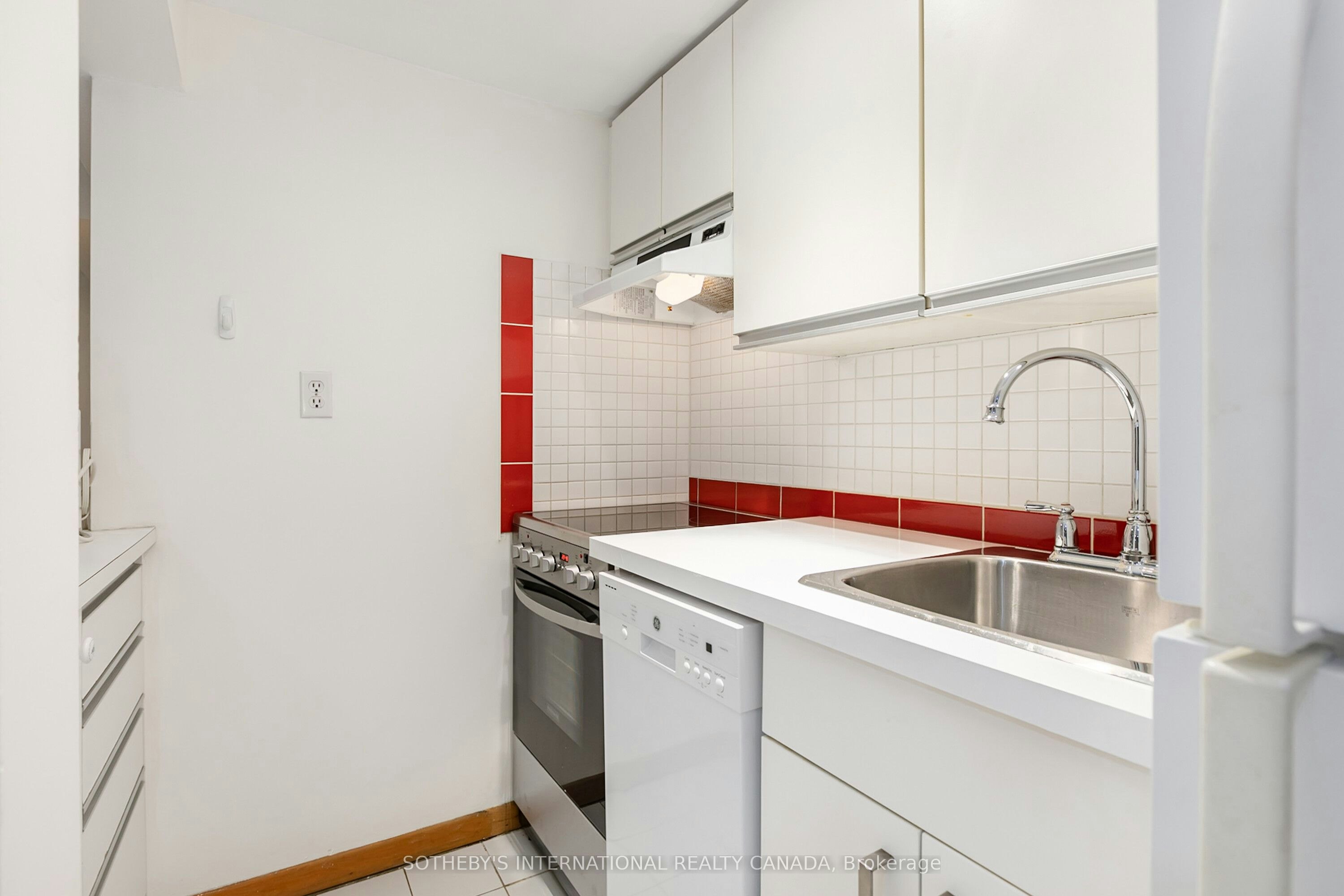 Lower-89 Willcocks Street, Toronto, ON, M5S 1C9 - 11