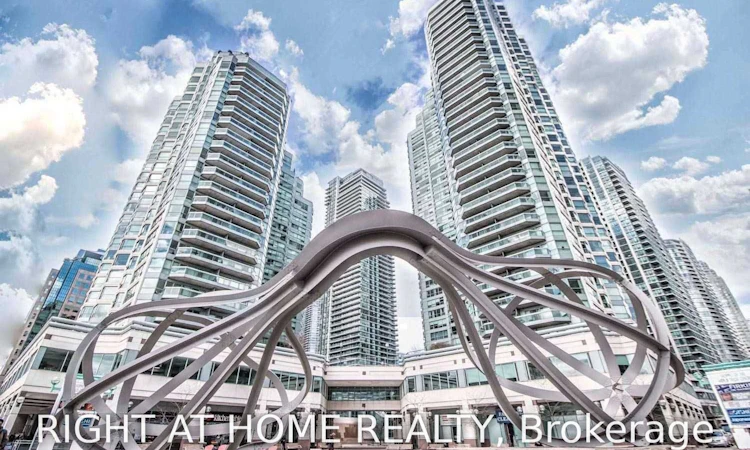 1712-10 Queens Quay W