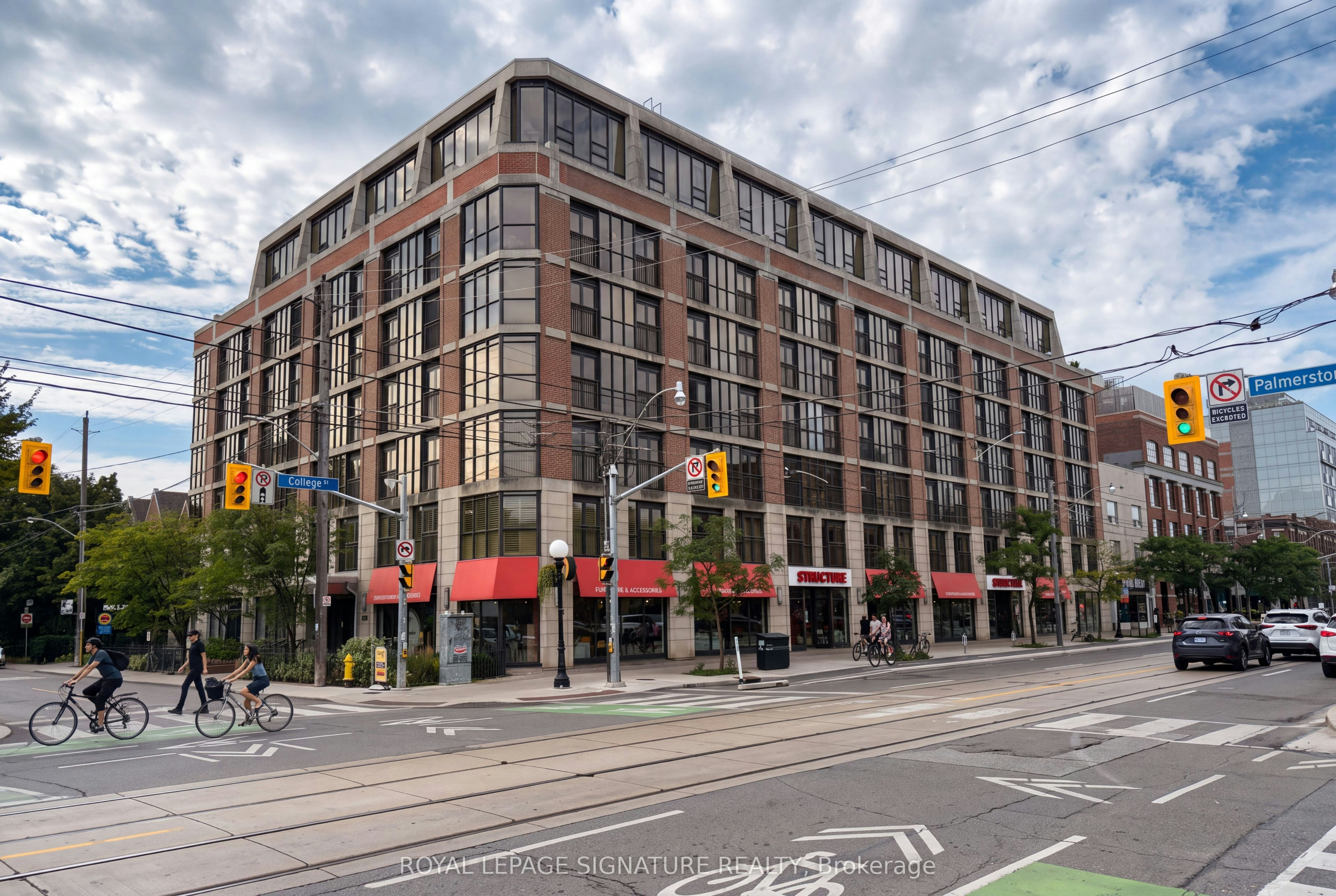 PH07-308 Palmerston Avenue, Toronto, ON, M6J 3X9