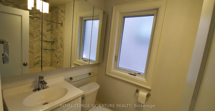 118 Parkhurst Boulevard, Toronto, ON, M4G 2E7 - 3