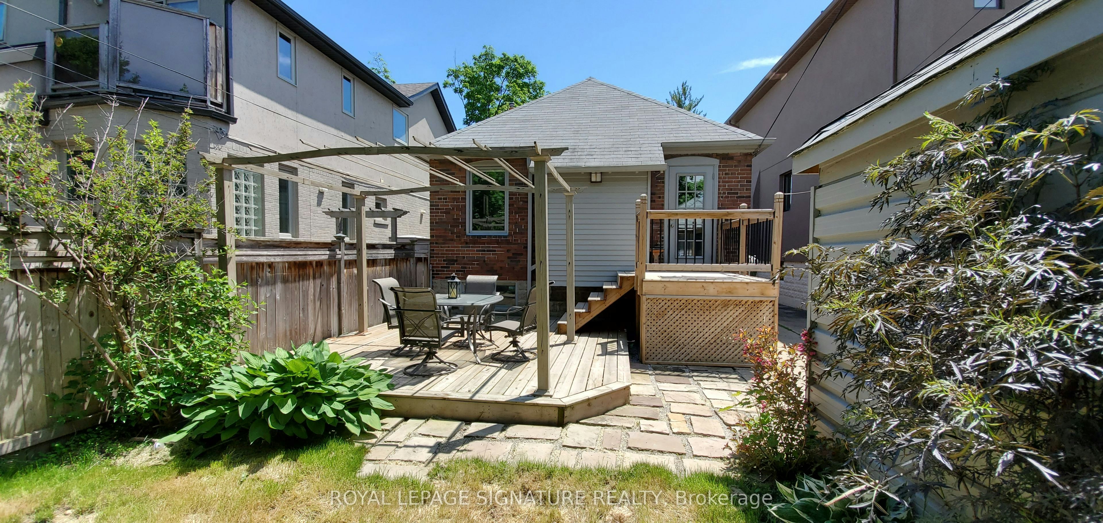 118 Parkhurst Boulevard, Toronto, ON, M4G 2E7 - 8