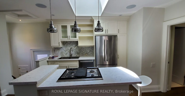 118 Parkhurst Boulevard, Toronto, ON, M4G 2E7 - 5