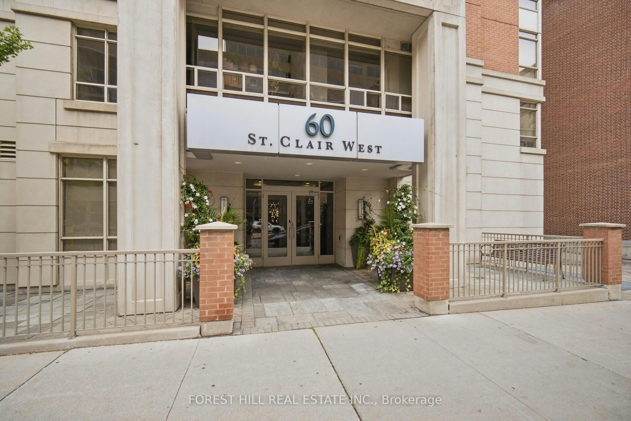 1404-60 St Clair Avenue W, Toronto, ON, M4V 1M1 - 2