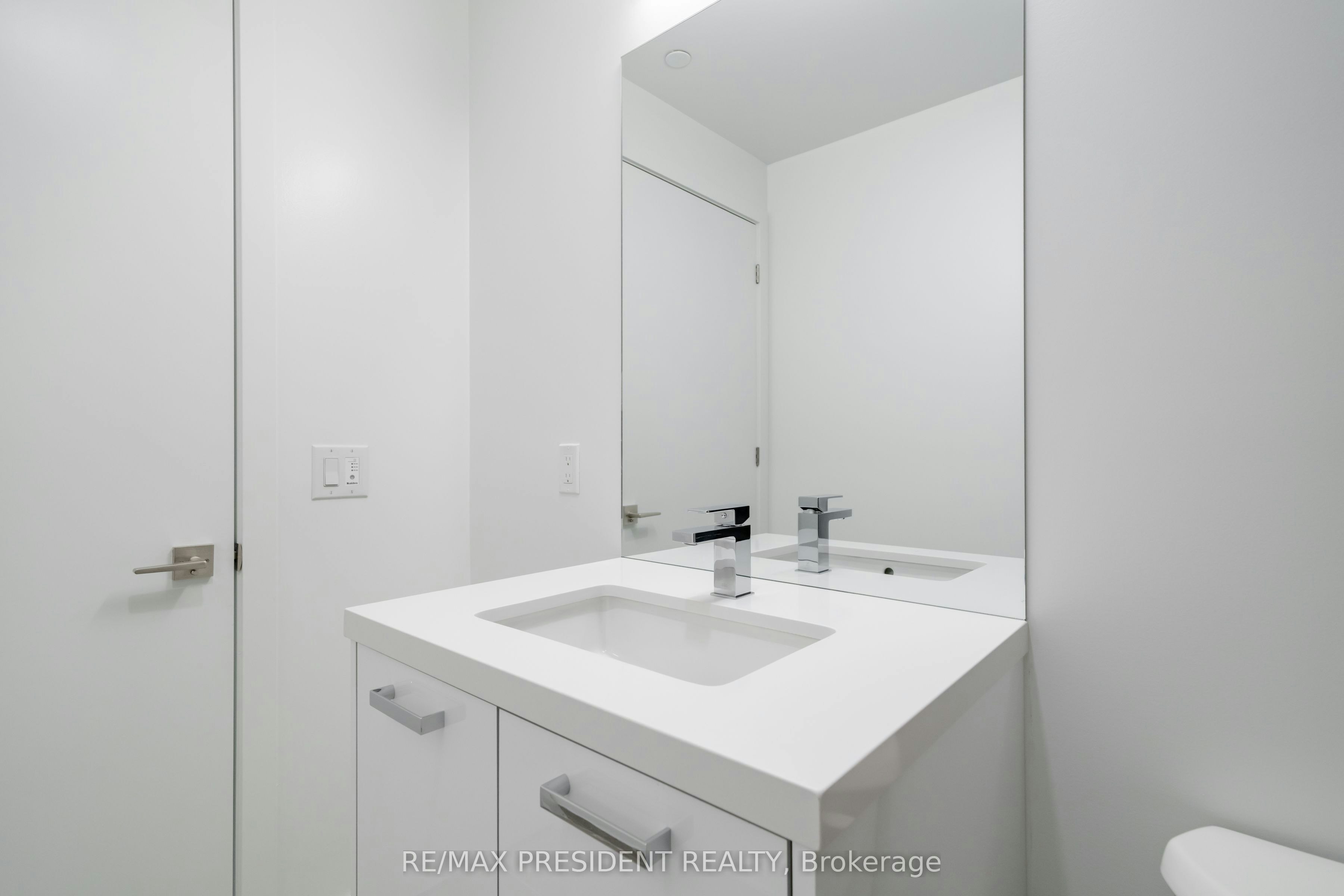 201-284 King Street E, Toronto, ON, M5A 1K4 - 6
