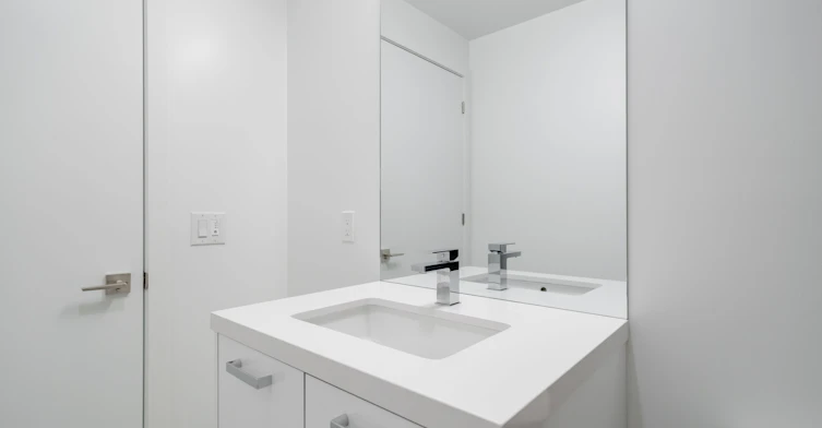 201-284 King Street E, Toronto, ON, M5A 1K4 - 6