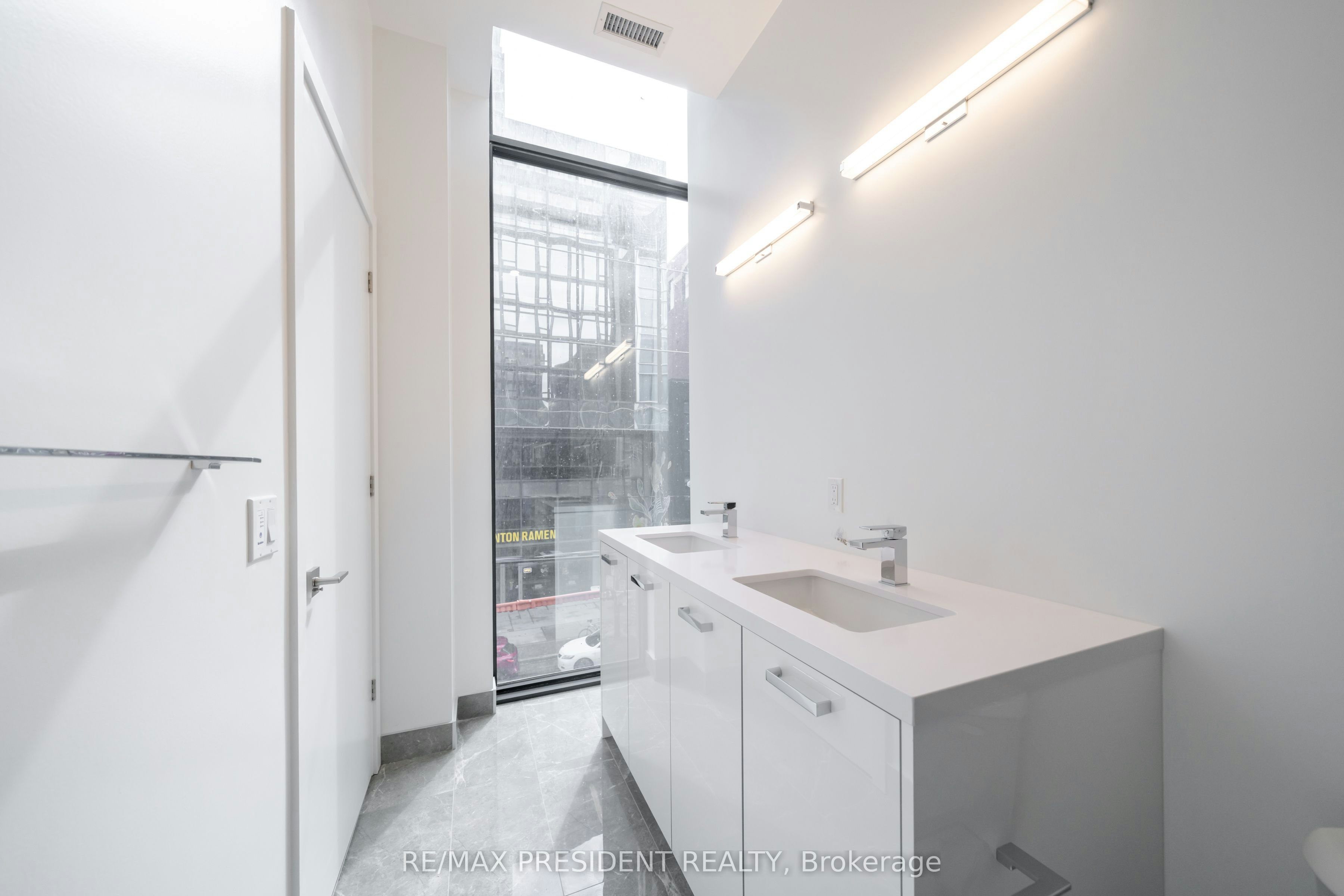 201-284 King Street E, Toronto, ON, M5A 1K4 - 13