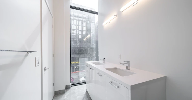 201-284 King Street E, Toronto, ON, M5A 1K4 - 13