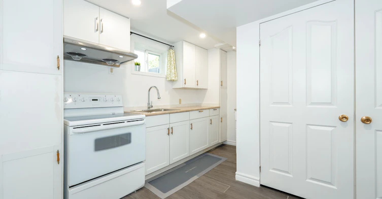 Lower-145 Sloane Avenue, Toronto, ON, M4A 2B8 - 6