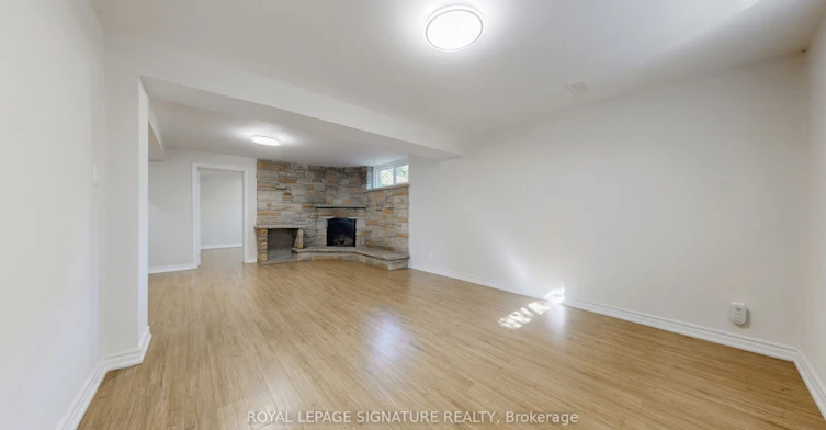 Lower-145 Sloane Avenue, Toronto, ON, M4A 2B8 - 4